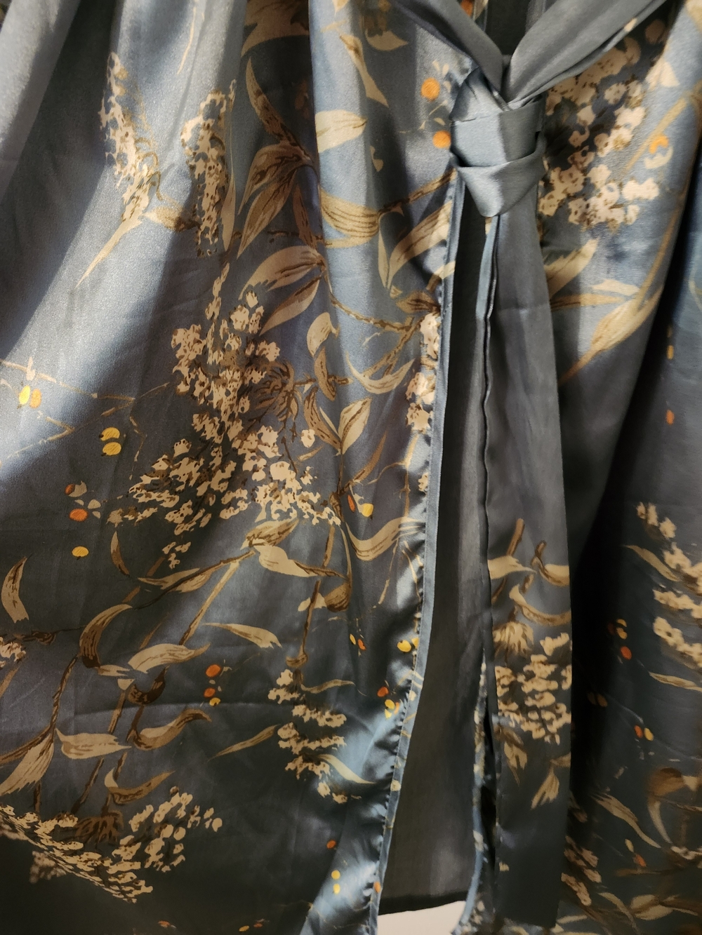 Satin-Feel Floral Robe - Picture 3 of 6